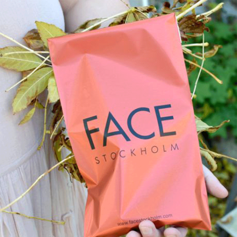 Presentpåse i plast med eget tryck