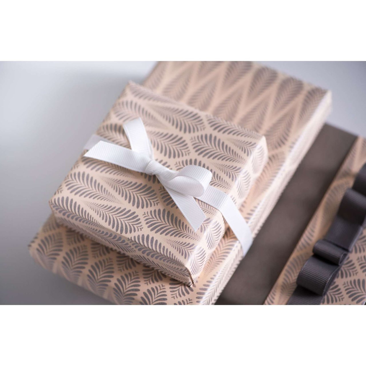 Satinband ribbad benvit - 1