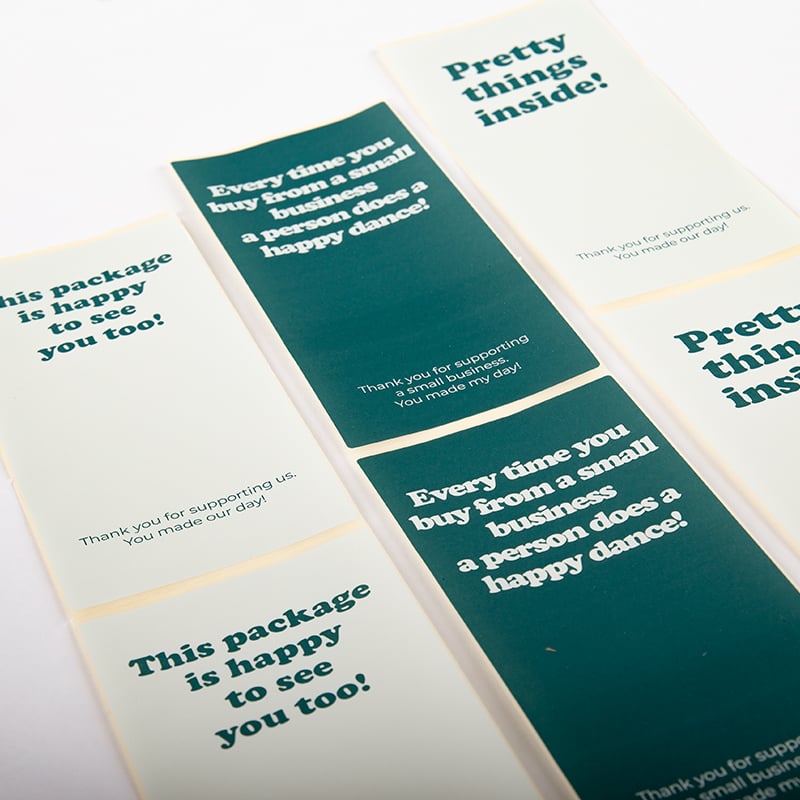 Förslutningsetikett i gröna nyanser med tryck- Engelsk text - 2