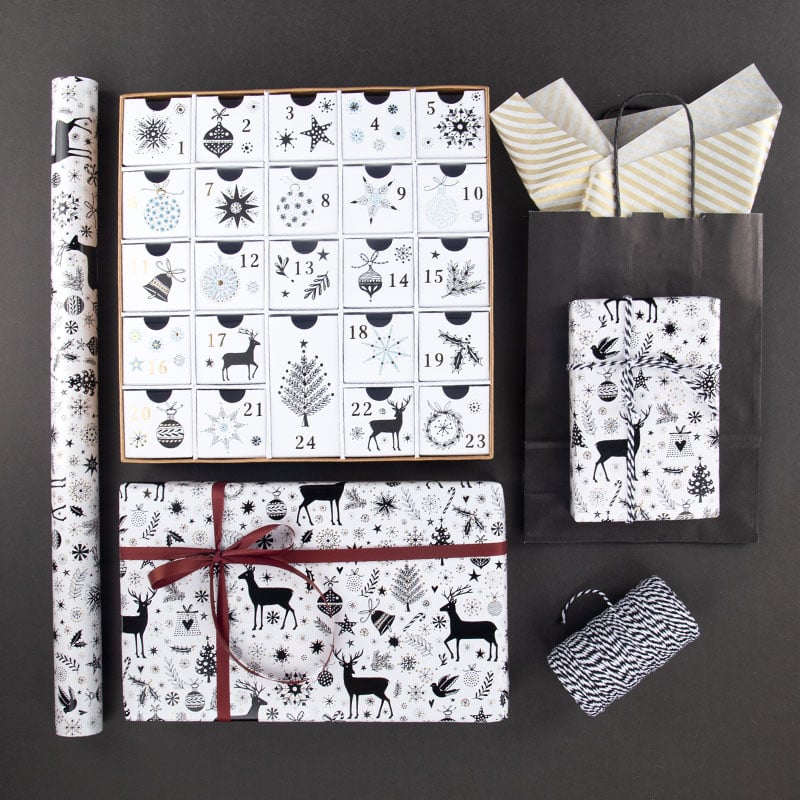 Presentpapper Silver dots - 2