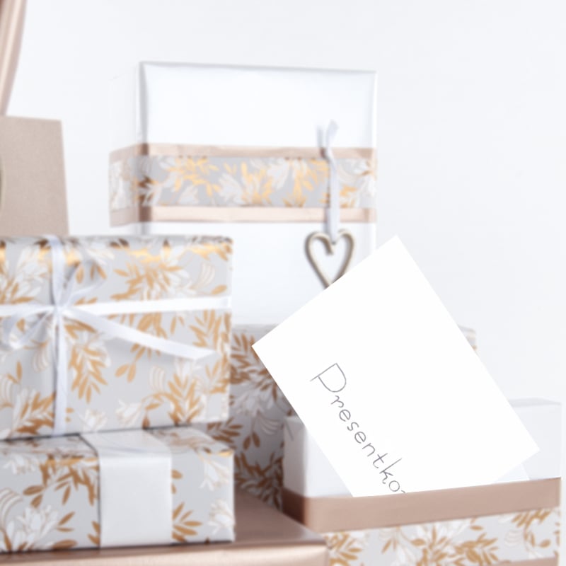 Presentkort vitt med grå text - 4